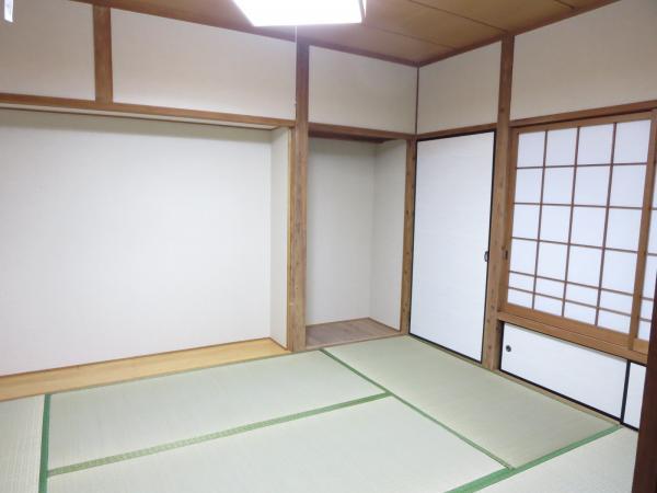 Non-living room. Main house tatami mat replacement