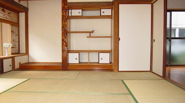 Non-living room. Japanese-style room of calm atmosphere