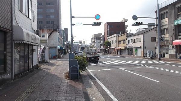 Streets around. 700m Miyazaki elementary school south intersection to the periphery of the city skyline