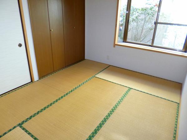 Non-living room. Housed in the excellent Japanese-style room (6 mats)