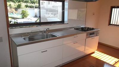 Kitchen. Stylish system kitchens with the white tones