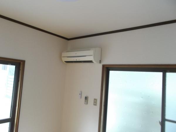 Living. 1F of Western-style, Air conditioning installation