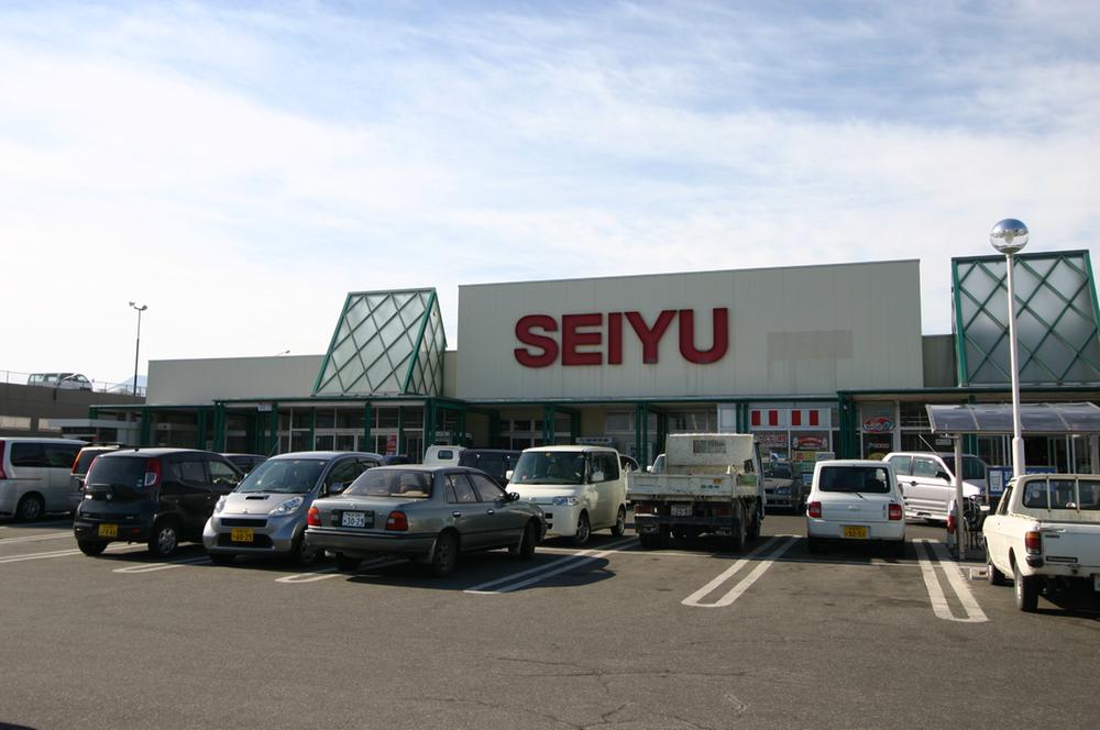 Supermarket. 2771m to Seiyu Toyoshina shop