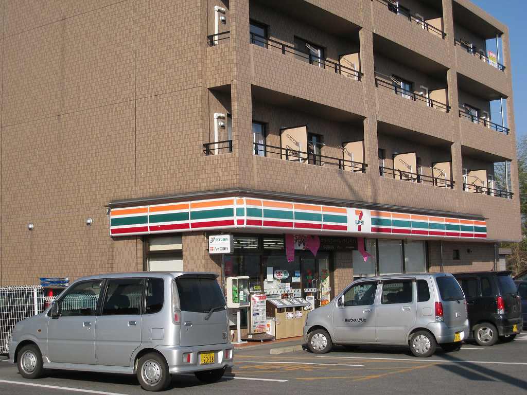 Convenience store. Seven-Eleven Iida Daimon store up (convenience store) 596m