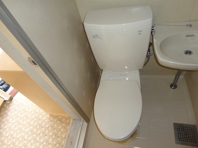 Toilet