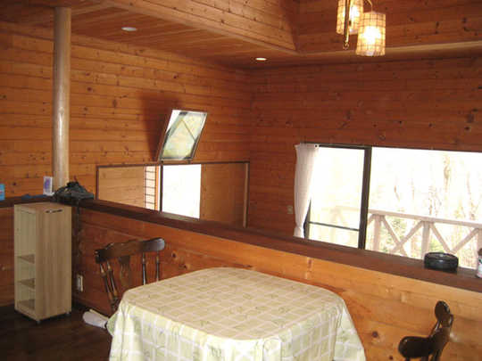 Other introspection. Unusual design dining kitchen is in the skip floor. It is a little cafe mood.