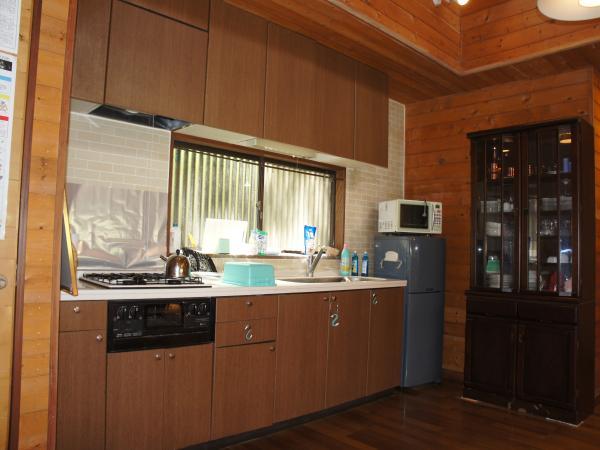 Kitchen. Is also sticking to the walls of the kitchen tend to tasteless. It becomes the brick-style, I feel the warmth.