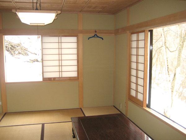 Non-living room. Beautiful Japanese-style room in the renovation completed. other, Has also been renovated together in 2007 exterior and roof.