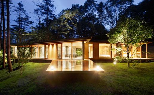 Local appearance photo. It is newly built designer house appeared in the Karuizawa of forest! 