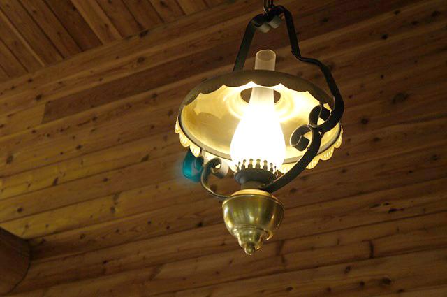 Other. Lighting is quaint lamp design of.