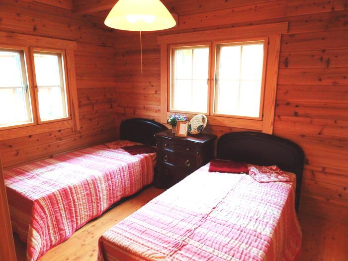 Non-living room. 2 single beds in 1 Kainushi bedroom, Chest is standard equipment. 