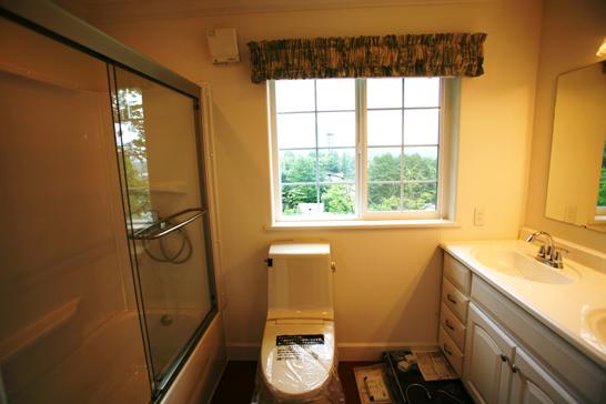 Toilet. The second floor of the toilet is also installed shower room.