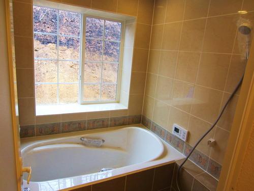 Bathroom. Scenery you can enjoy from the installed bathroom on the south side.