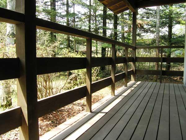 Balcony. Followed by Japanese-style room is a veranda. You can spend a quiet time while enjoying the south of the garden.