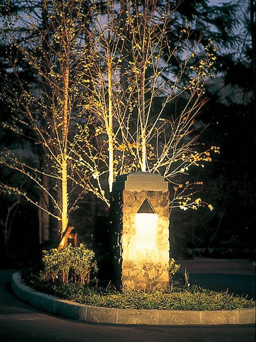 Other local. At the entrance of the villa ground in Saburodo make a pylon of Asama stone, It explicitly nicknamed Saburodo. 