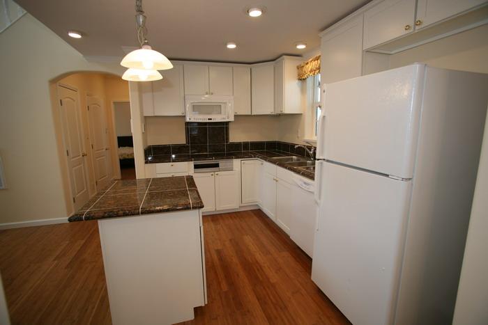 Kitchen. Granite paste of kitchen with island IH cooker, System kitchen set, Dishwasher is full-featured. 