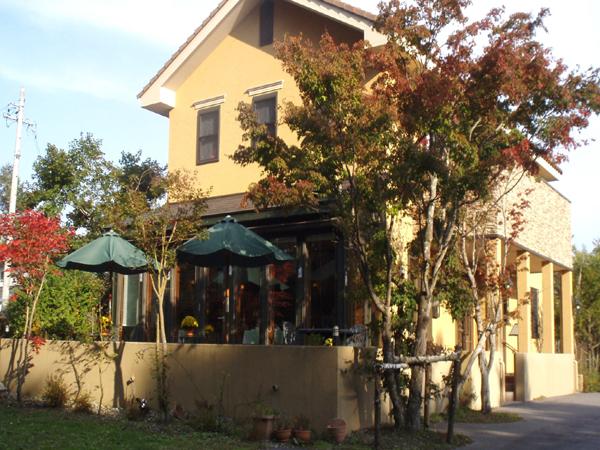 Local appearance photo. Building of well become European-style in Karuizawa.