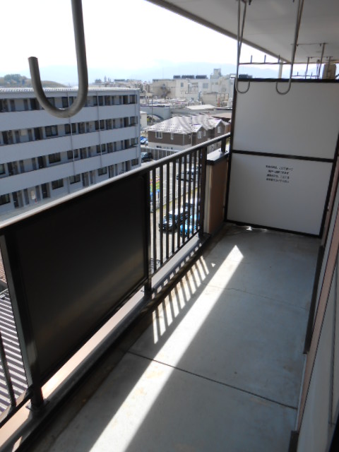 Balcony. South roof ・ Wide balcony