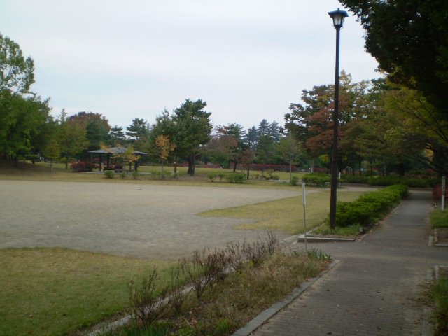 park. 1612m to Forest Park (park) of Agata