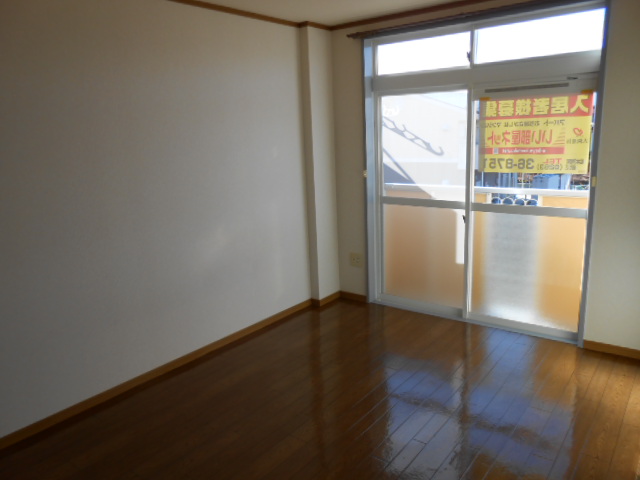 Living and room. Southwest surface room (6.0 tatami mats Western-style) ・ Air-conditioned