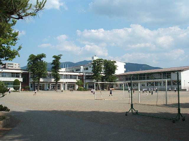 Primary school. 963m until Matsumoto Municipal Shimizu Elementary School