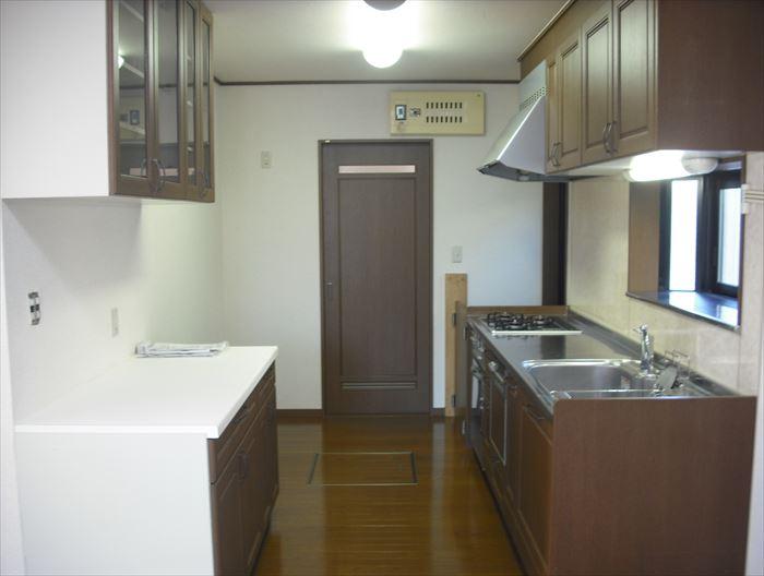 Kitchen. Cupboard of furnishing Also spacious secure space