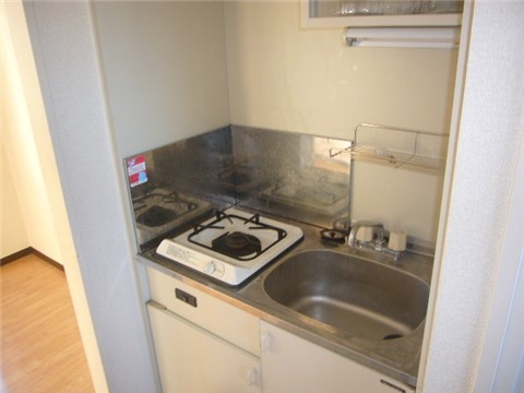 Kitchen. kitchen  ・  ・  ・ It is with stove.