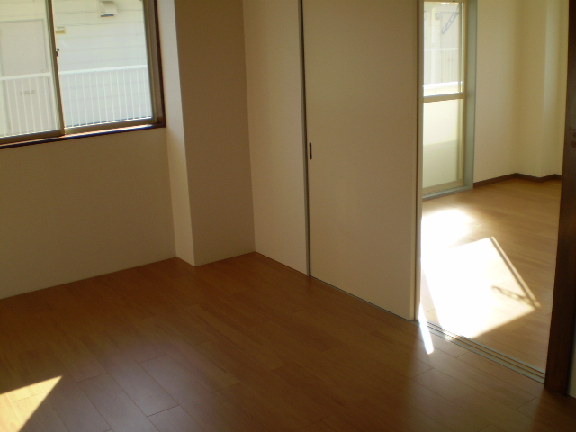 Living and room. South Western-style two rooms (each 6.0 tatami mats)