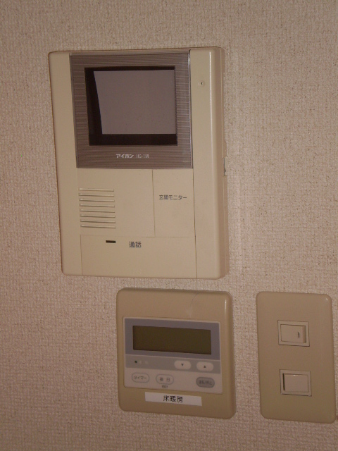 Security. Intercom with TV monitor ・ Floor heating operation panel