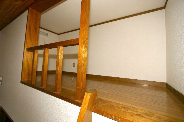 Other room space. Loft