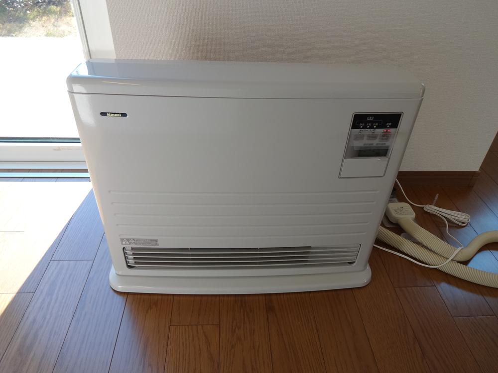 Other. Also you will be given two hot water room heater. Condensation hardly air also clean heating equipment. Very warm, Comfortable. 