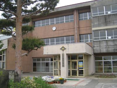 Primary school. Yoshikawa until elementary school 1700m