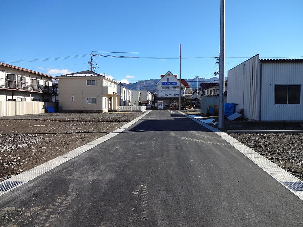 Local photos, including front road. New road will be on the road Matsumoto. Width 6m. 