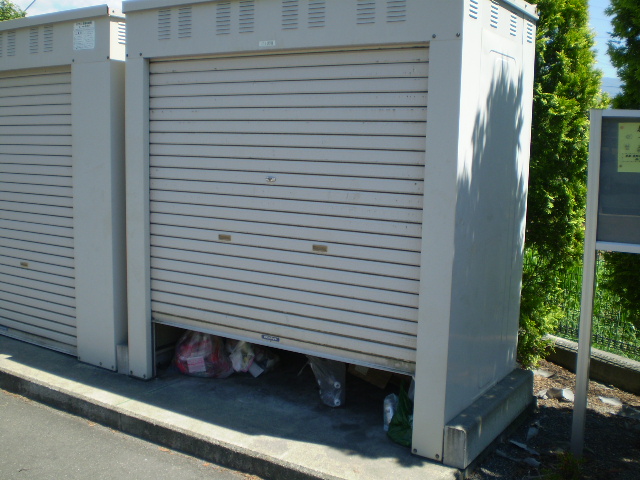 Other common areas. On-site recovery location of the trash