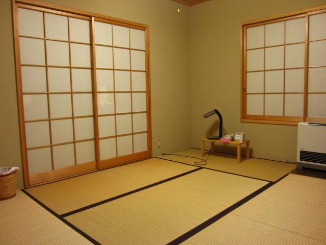 Other introspection. Independence of the Japanese-style room.