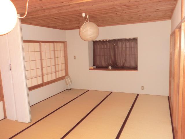 Non-living room. Room (May 2012) shooting