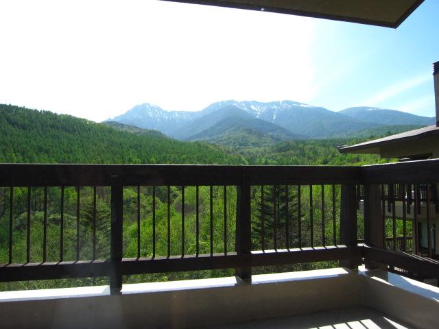 View photos from the dwelling unit. dining ・ View from the balcony. Overlooking the Yatsugatake mountain range to the west.