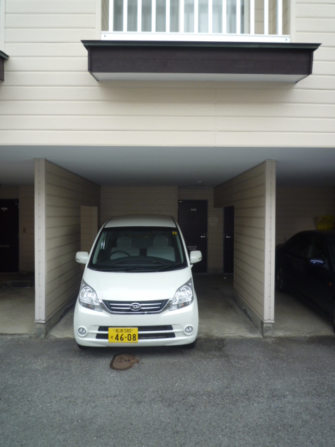 Parking lot. With garage ☆