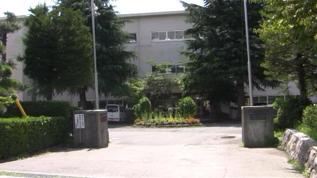Junior high school. Okaya 1109m to Eastern Middle School