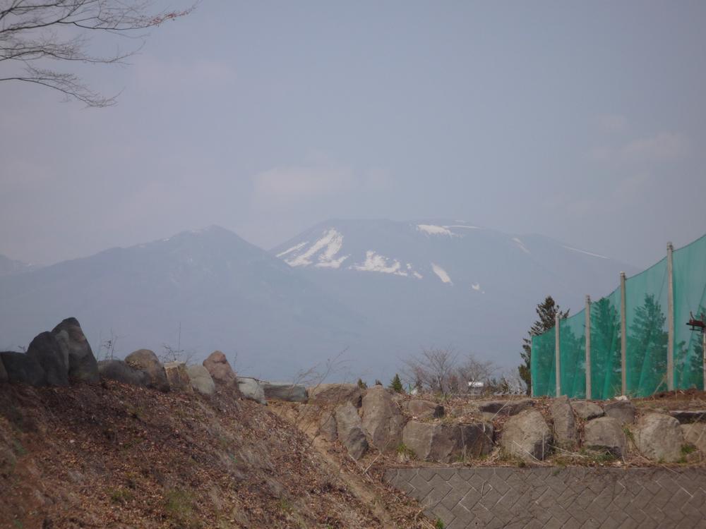 View photos from the local. Also looks Mount Asama from the subdivision is on a clear day. 
