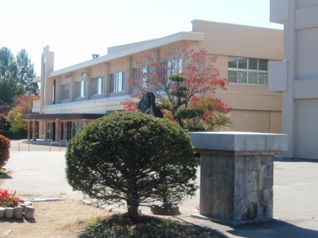 Primary school. Minami Takamori Elementary School