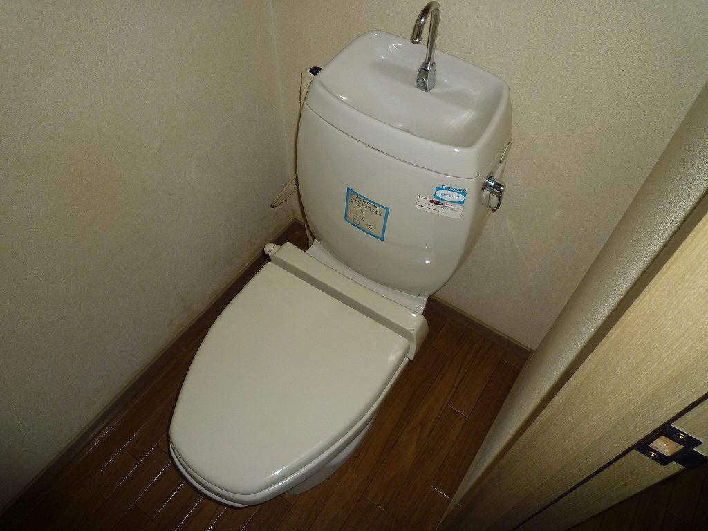 Toilet. The same type of room (No. 105 room)