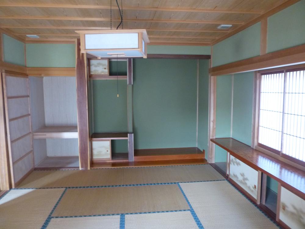 Non-living room. Is a Japanese-style room!