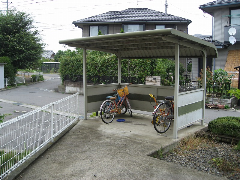 Other common areas. Bicycle-parking space