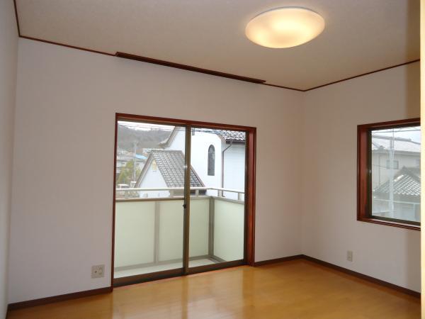 Non-living room. 2 Kaiyoshitsu flooring re-covering, Was cross re-covering. Veranda already be established