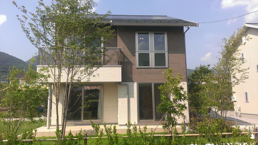Local appearance photo. Misawa Homes "GENIUS SmartStyle" solar power generation system 3.37kw equipped first floor LDK (16) ・ Japanese-style room (4.5) 2 Kainushi chamber (6.5 + 9) ・ Hiroshi (6) × 2 ・ KURA (7.5) ・ Loft (6)