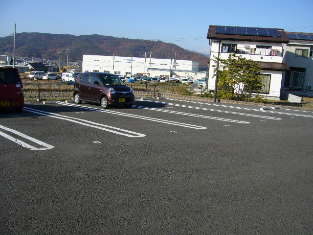 Parking lot. Spacious 2 car space