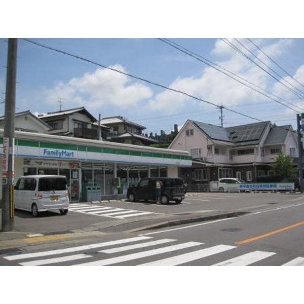 Convenience store. FamilyMart Isahaya Kanaya-cho store (convenience store) up to 89m