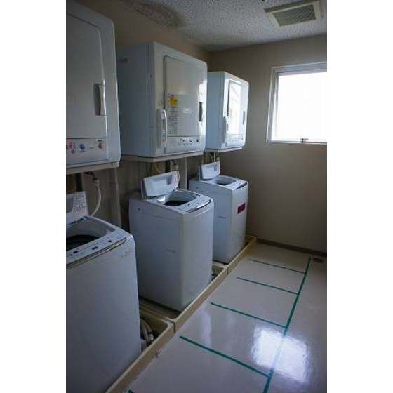 Other room space. Joint Laundry