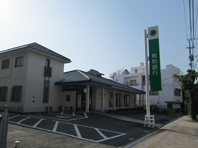 Bank. Shinwa Bank Motohara 573m to the branch (Bank)